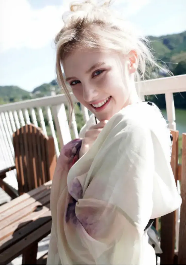 《Melody Marks》北欧妖精少女忠诚无删减版在线观看-《Melody Marks》欧美艺人未删减完整版免费播放-高清合集1080P资源夸克网盘下载