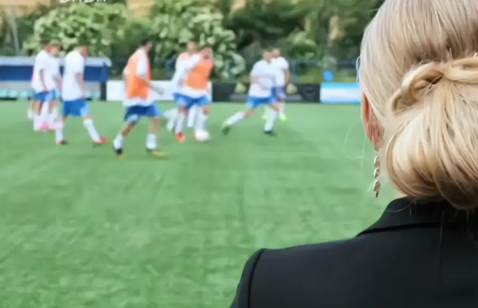 《Footballers'Moms》高清完整版在线观看-《Footballers'Moms》1080P无删减播放-足球女老板电影免费观看