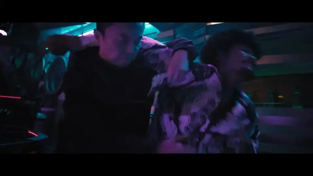 《火遮眼》谢苗孤胆英雄动作电影-《火遮眼》1080P高清国语中字未删减完整版在线观看-《火遮眼》2K修复版全集免费播放-阿里云盘迅雷BT种子磁力链接资源下载